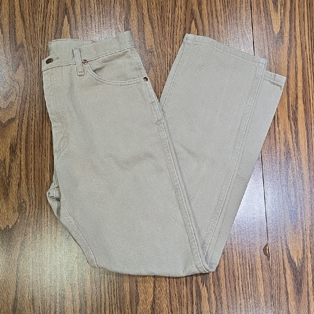 Wrangler Women's Straight Leg Jeans in Tan